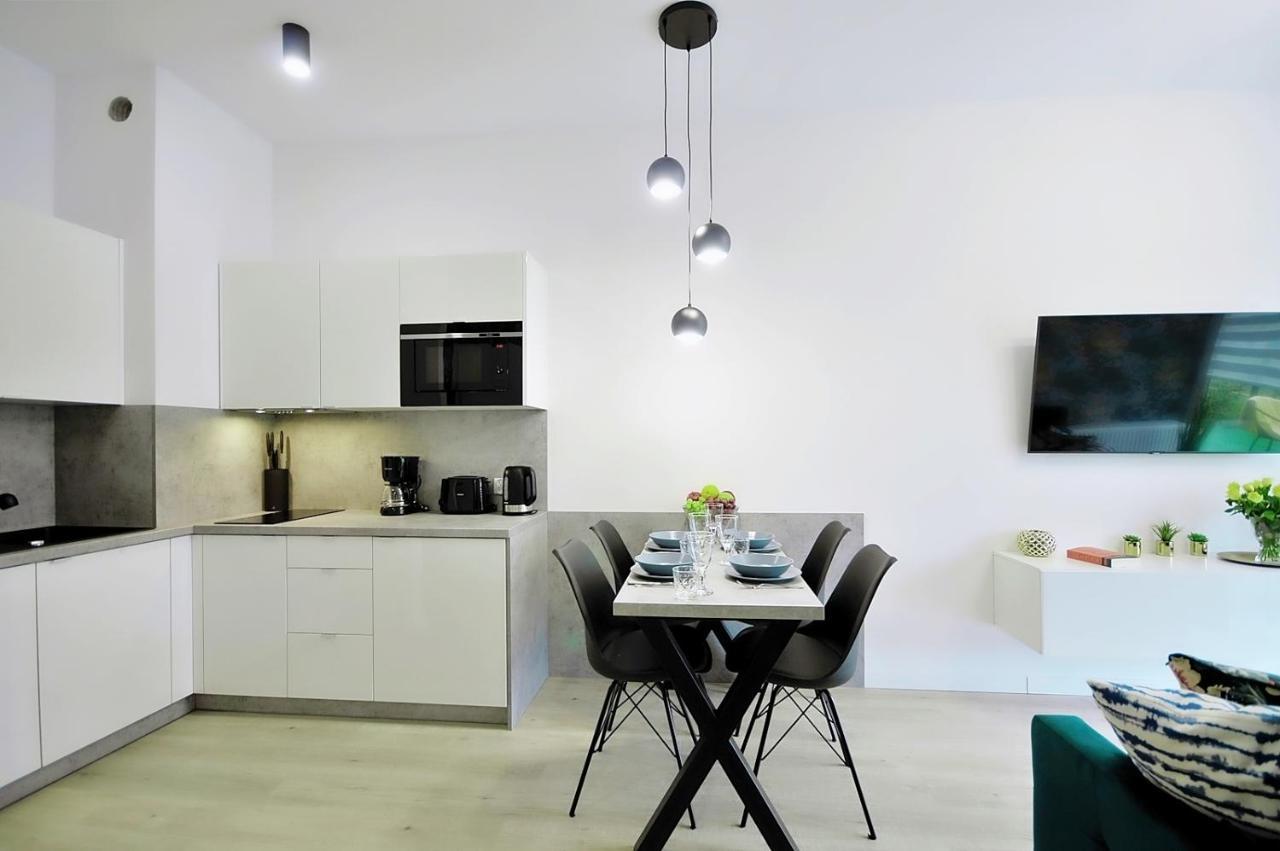 Onholiday Apartamenty Baltycka 코워브제크 외부 사진