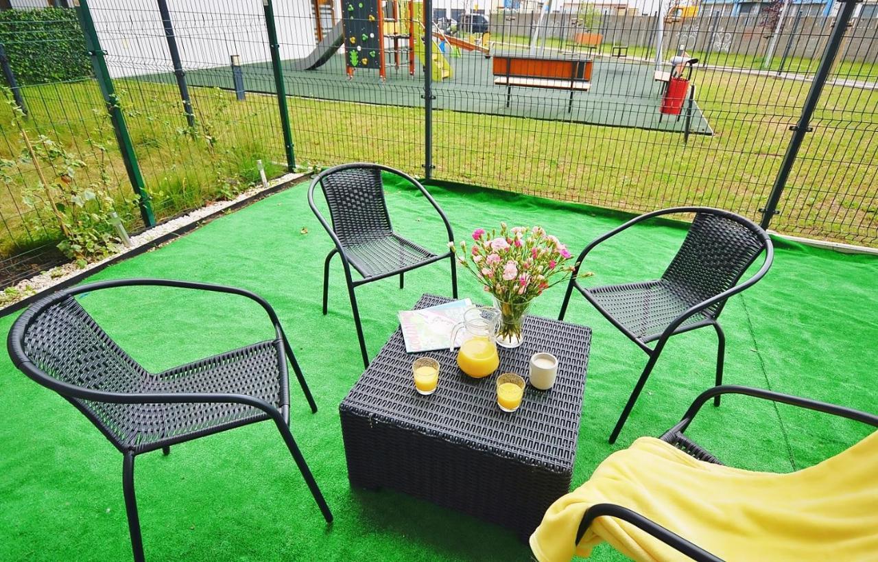 Onholiday Apartamenty Baltycka 코워브제크 외부 사진