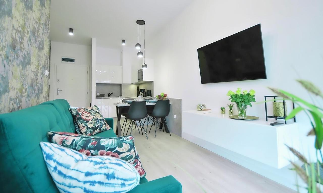 Onholiday Apartamenty Baltycka 코워브제크 외부 사진